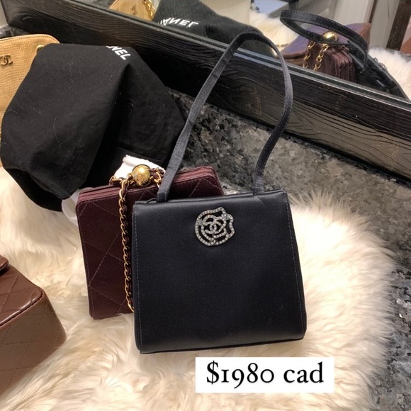 ❌SOLD ❌Vintage Chanel camellia satin mini handle bag - Picture 4 of 13